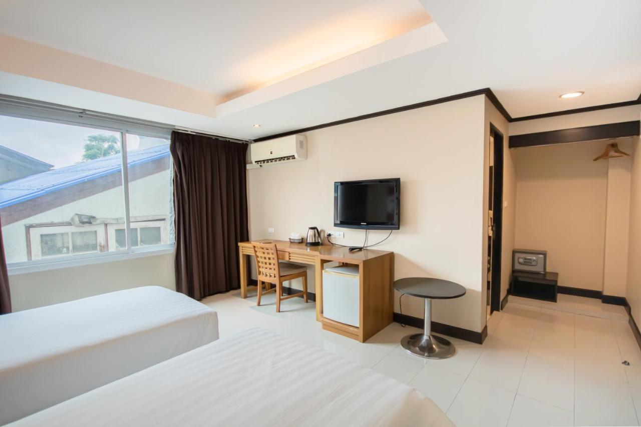 Avana Hotel And Convention Centre Sha Extra Plus Bangkok Bagian luar foto